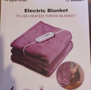 Wapaneus Foot Pocket Heated Throw